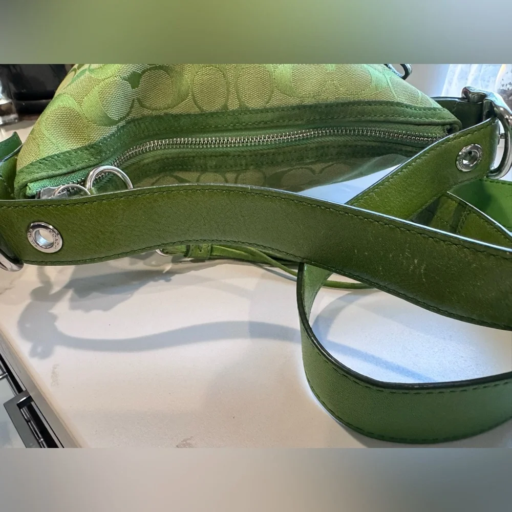 Coach 🍏 Green Signature Jacquard & Suede Vintage Bag #9362 - Picture 5 of 11